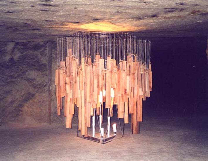 3 fans move the wood